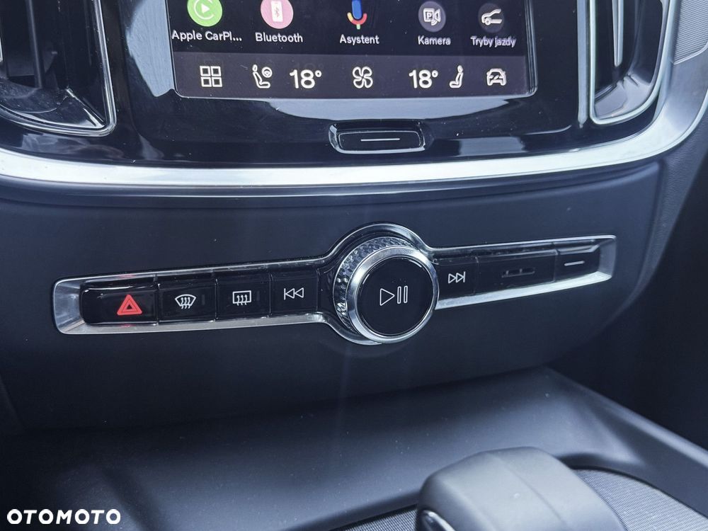Volvo V60 Cross Country - 19