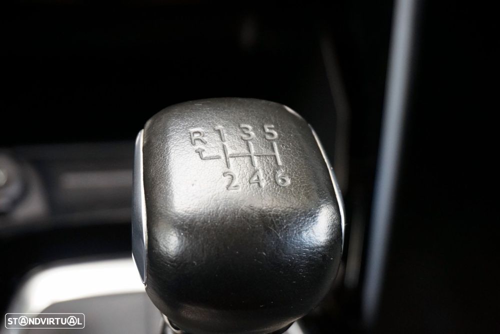 Peugeot 208 1.2 PureTech GT Line - 33