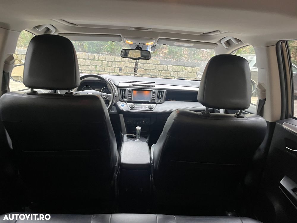 Toyota RAV4 2.5 VVT-i 4x4 Luxury - 3