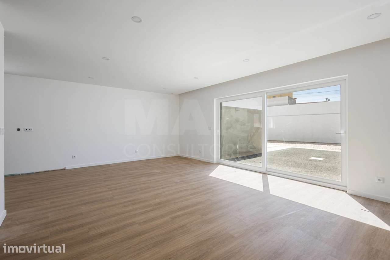 Moradia nova T4 com quintal e garagem - Grande imagem: 5/39