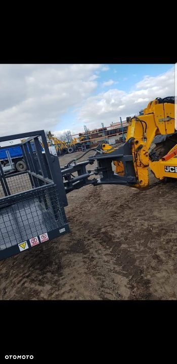 Obrotnica Hydrauliczna Q-Fit na Q-Fit kosz JCB Manitou Merlo - 3