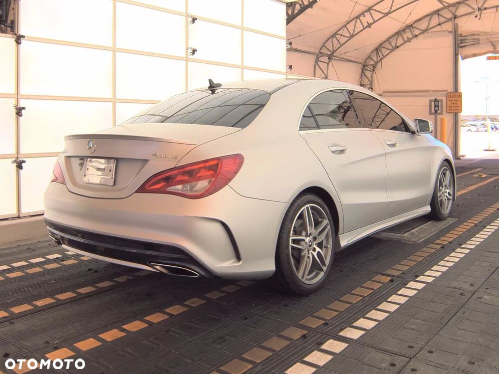 Mercedes-Benz CLA 250 4-Matic - 4