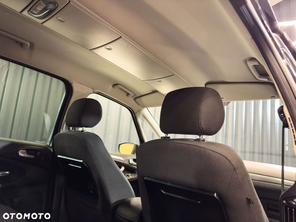 Ford Galaxy 2.0 TDCi DPF Titanium - 16