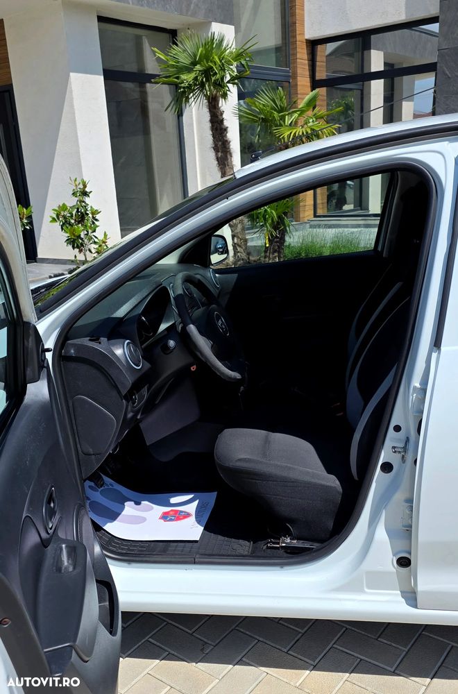 Dacia Logan 1.2 75CP Laureate - 12