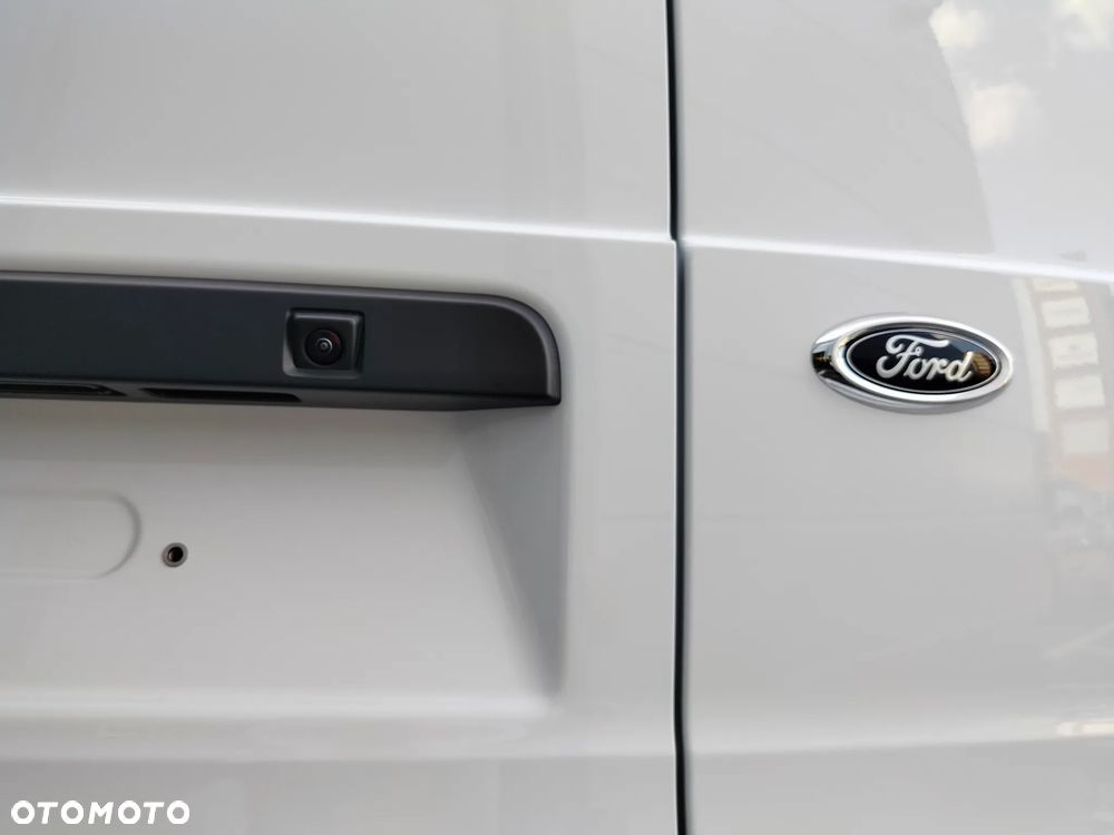 Ford Transit Connect - 21