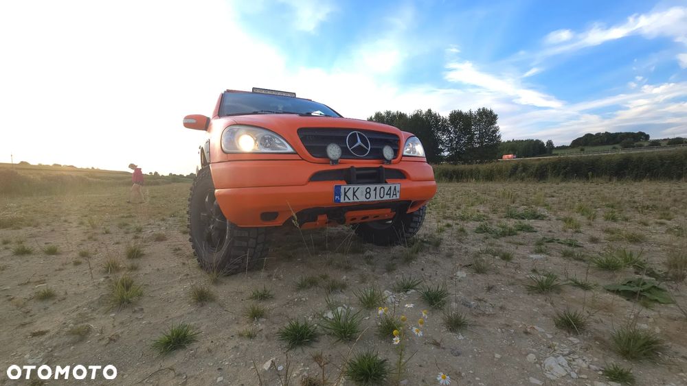 Mercedes-Benz ML - 8