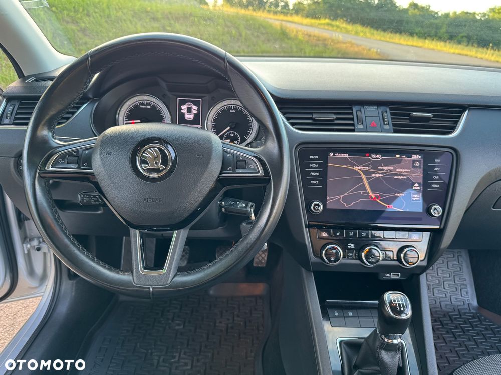 Skoda Octavia 2.0 TDI Premium Edition - 34