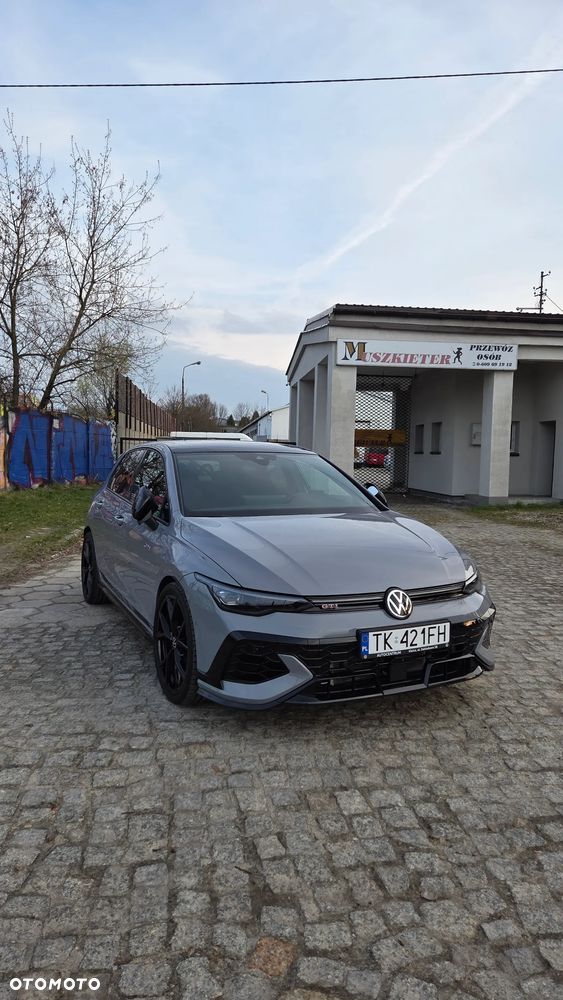 Volkswagen Golf - 14