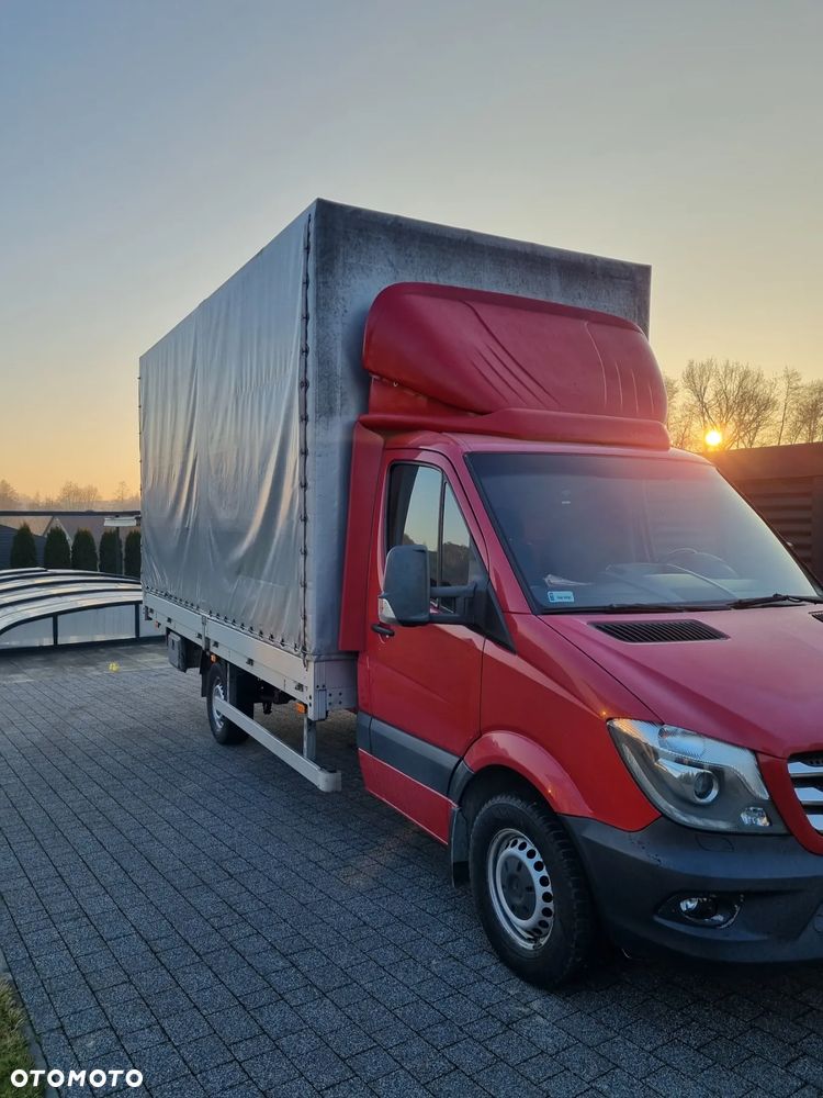 Mercedes-Benz Sprinter - 2