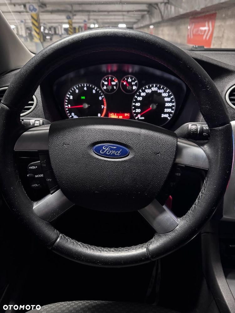 Ford Focus 1.6 Platinium X - 14