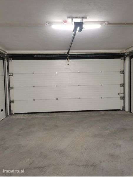 Garagem avenida Santos Graça - Grande imagem: 4/4