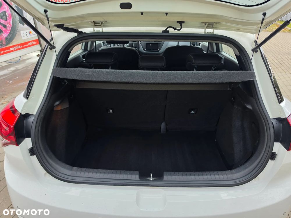 Hyundai i20 - 27