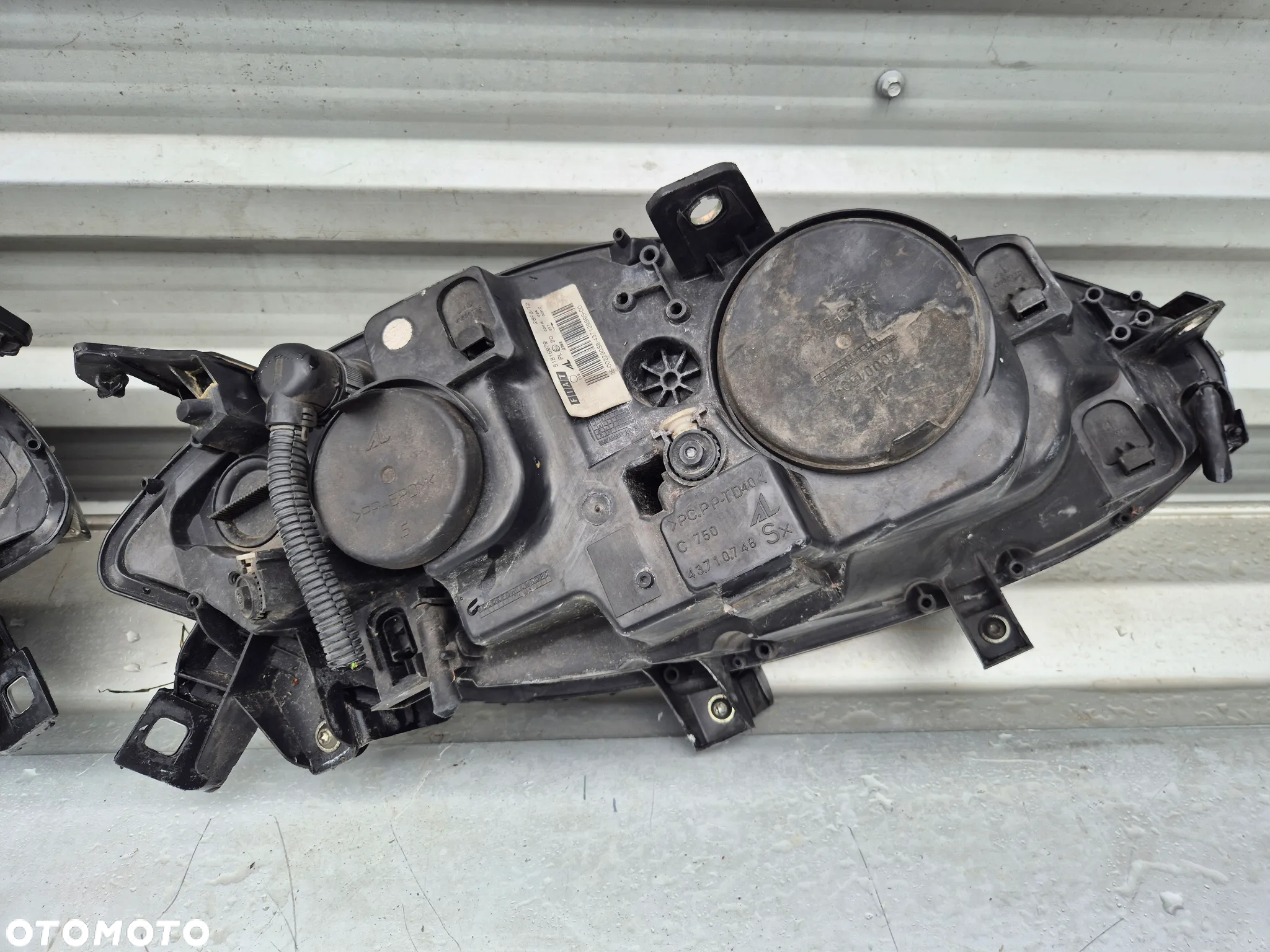 Lampa Reflektor lewy prawy przód Fiat Bravo II komplet - 11