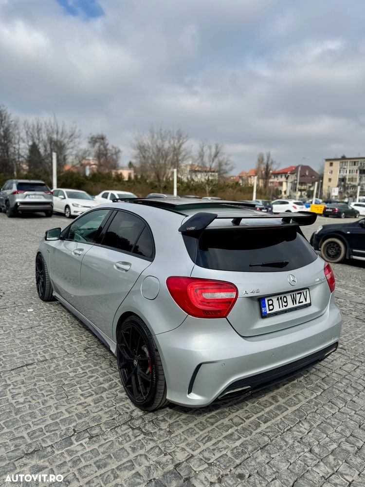 Mercedes-Benz A 45 AMG - 11