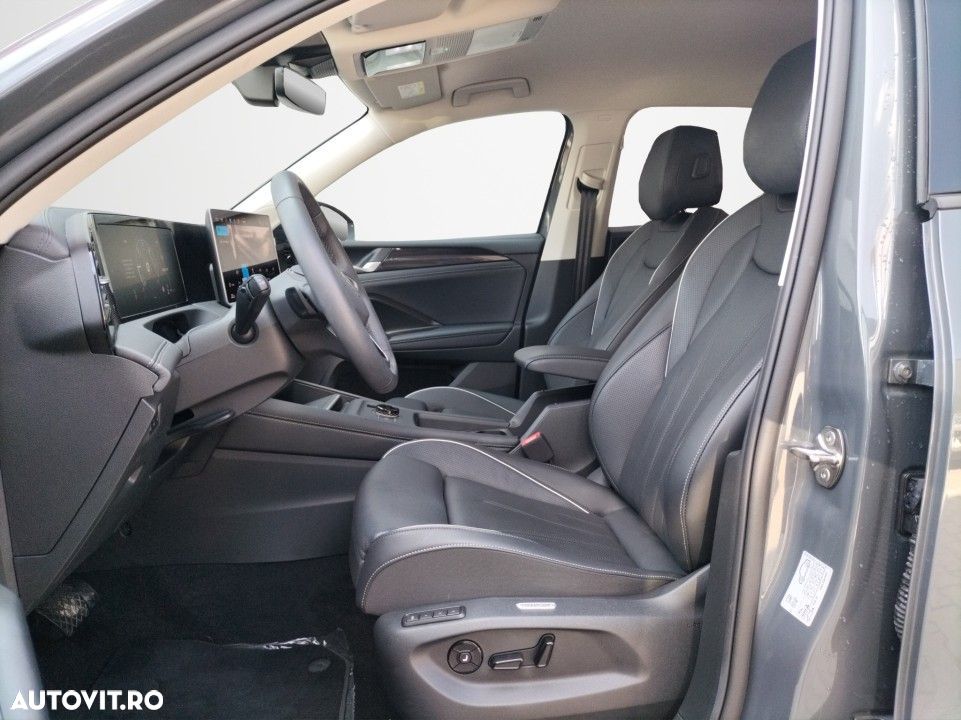 Volkswagen Tiguan - 9