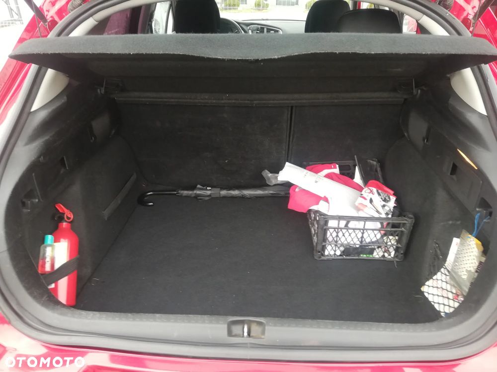 Citroën C4 1.6 e-HDi Seduction MCP - 7