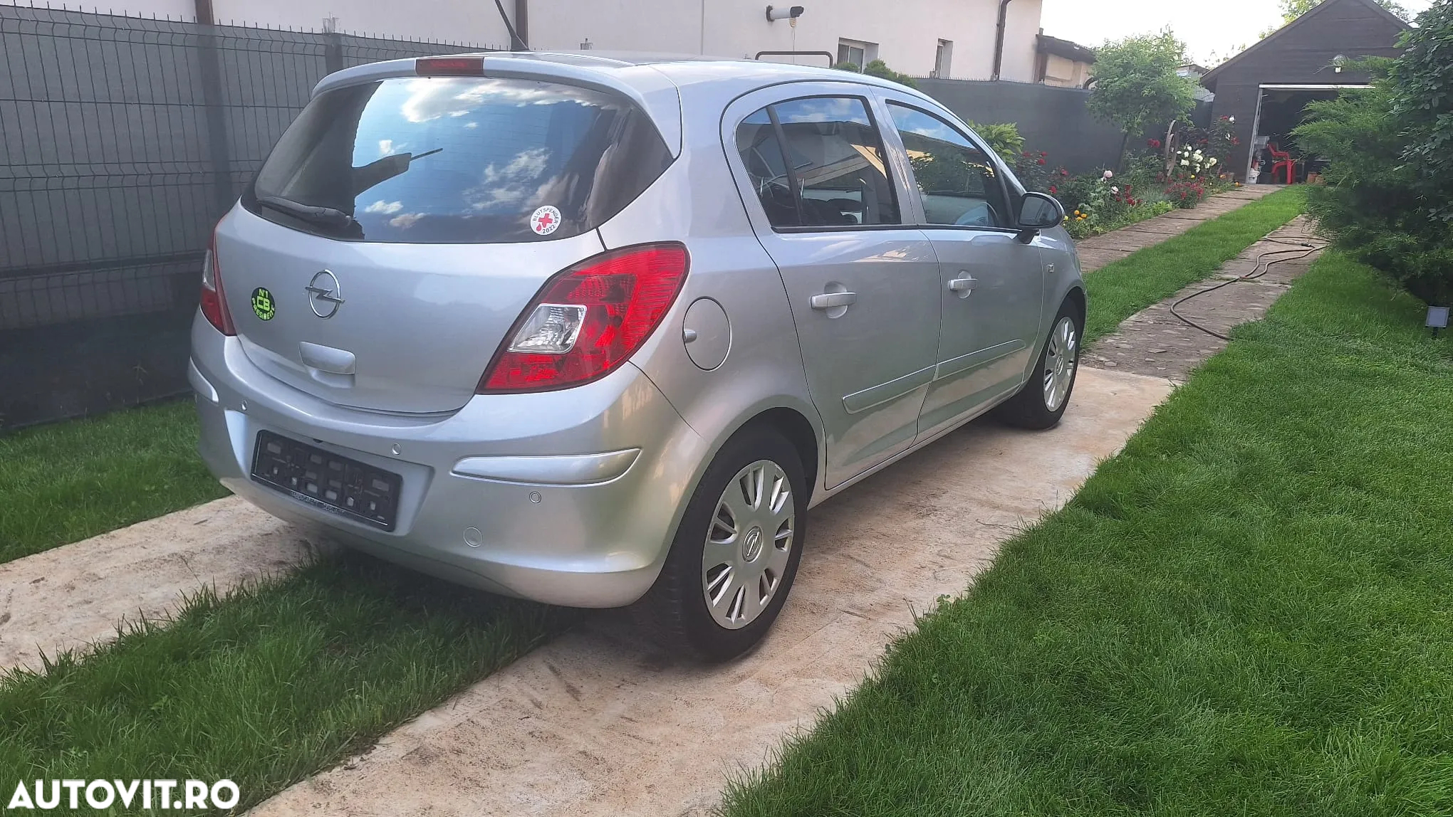 Opel Corsa - 2