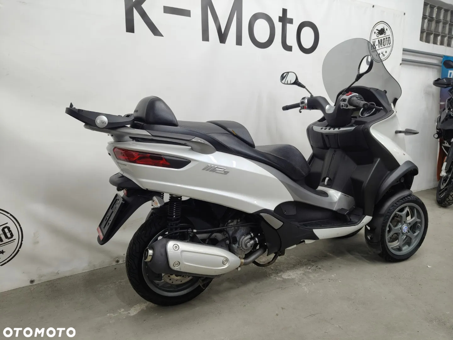 Piaggio MP-3 - 5