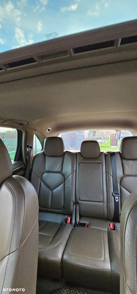 Porsche Cayenne S - 2