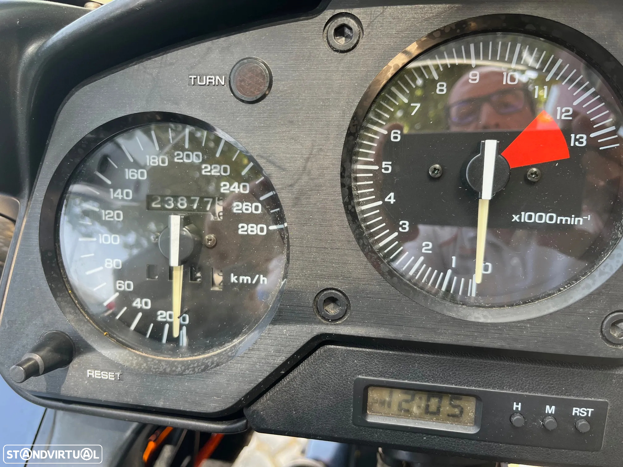 Honda VFR 750 F - 18
