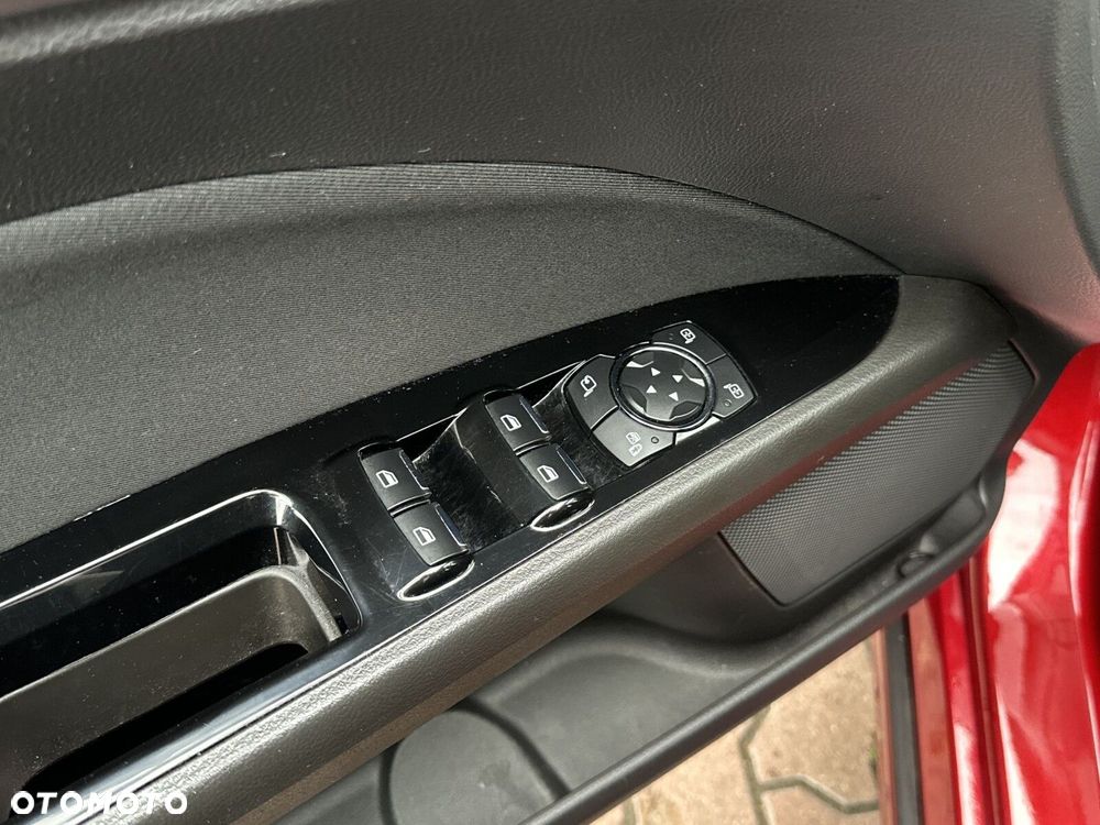 Ford Mondeo - 28
