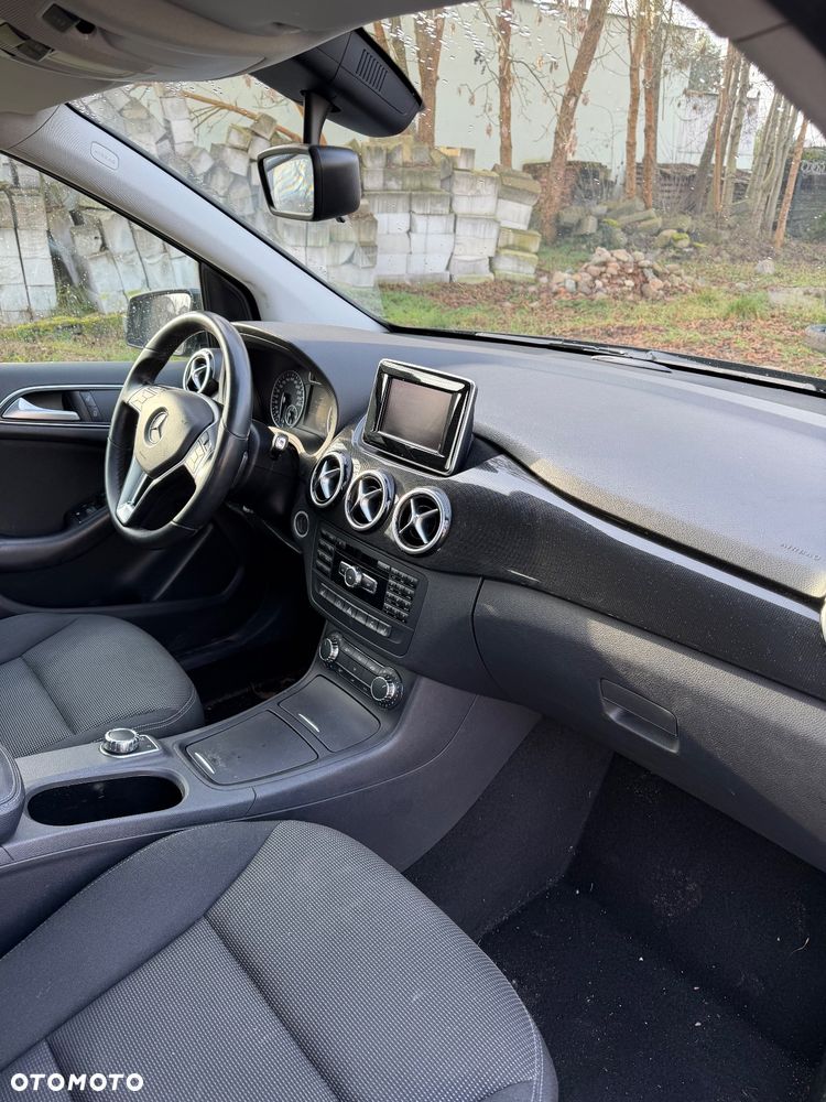 Mercedes-Benz Klasa B 180 CDI (BlueEFFICIENCY) 7G-DCT - 12