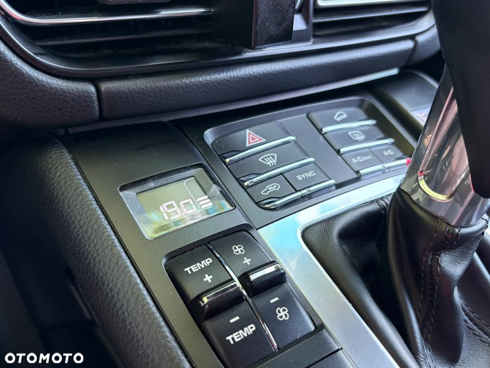 Porsche Macan - 19