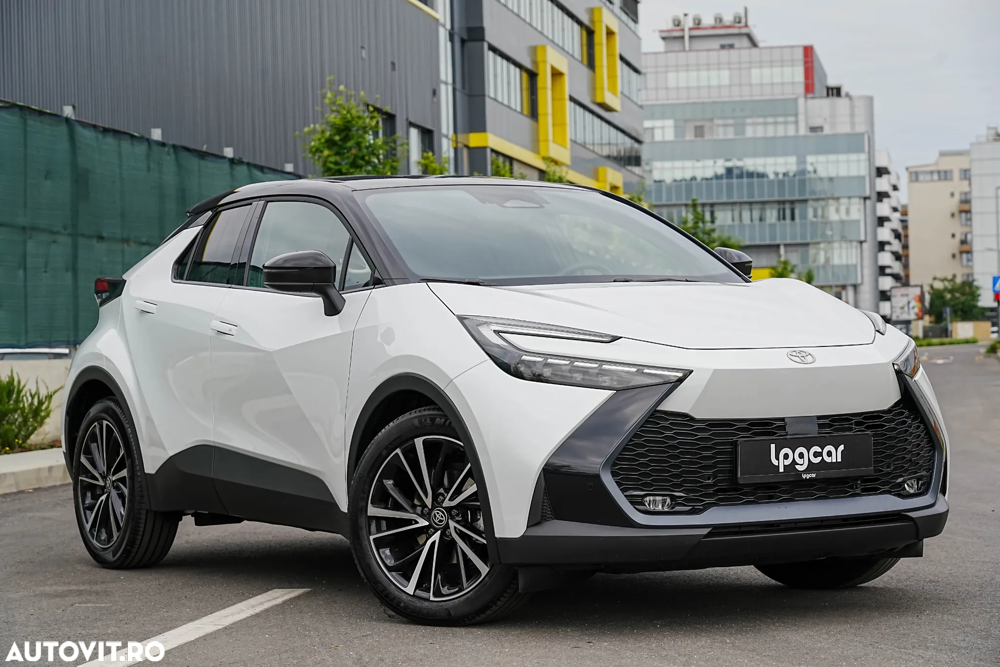 Toyota C-HR 1.8 HSD 122 CP 4x2 CVT C-lassy bi-tone - 3