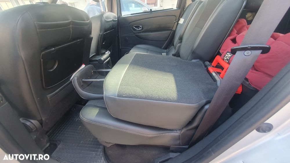 Renault Grand Scenic - 13