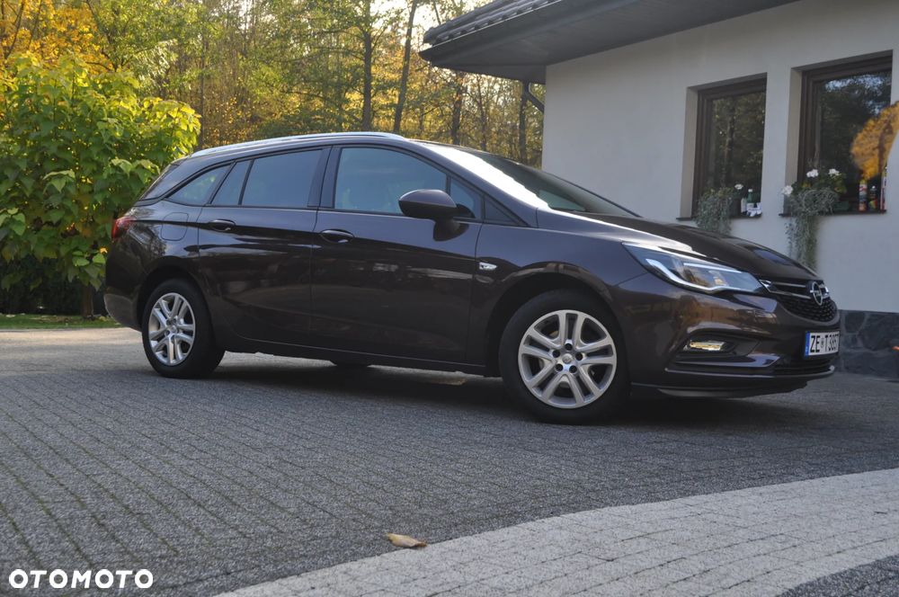 Opel Astra 2017 photo 3