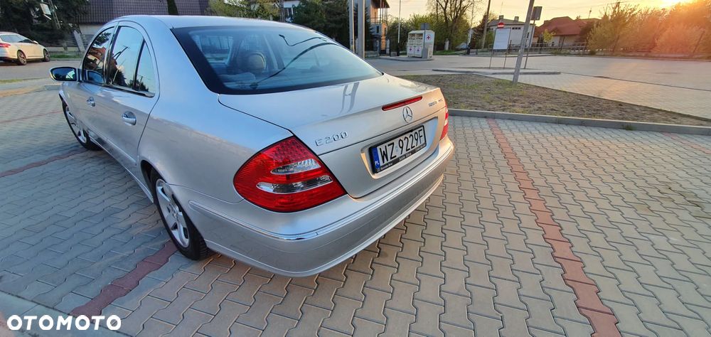 Mercedes-Benz Klasa E 200 Kompressor Avantgarde - 4