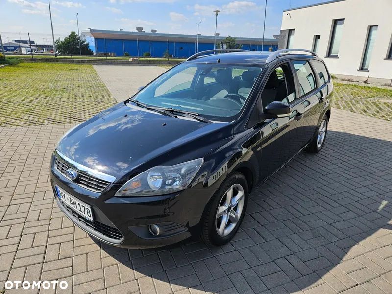 Ford Focus 1.6 Ambiente - 1
