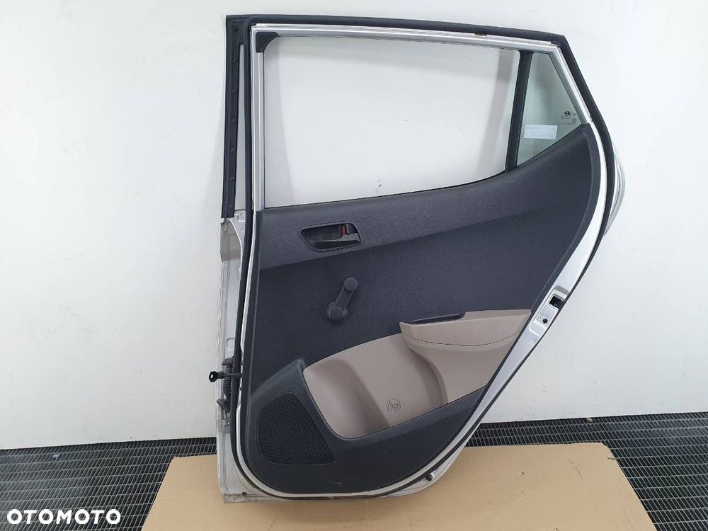 DRZWI TYŁ TYLNE PRAWE KOMPLETNE HYUNDAI I10 II - 11