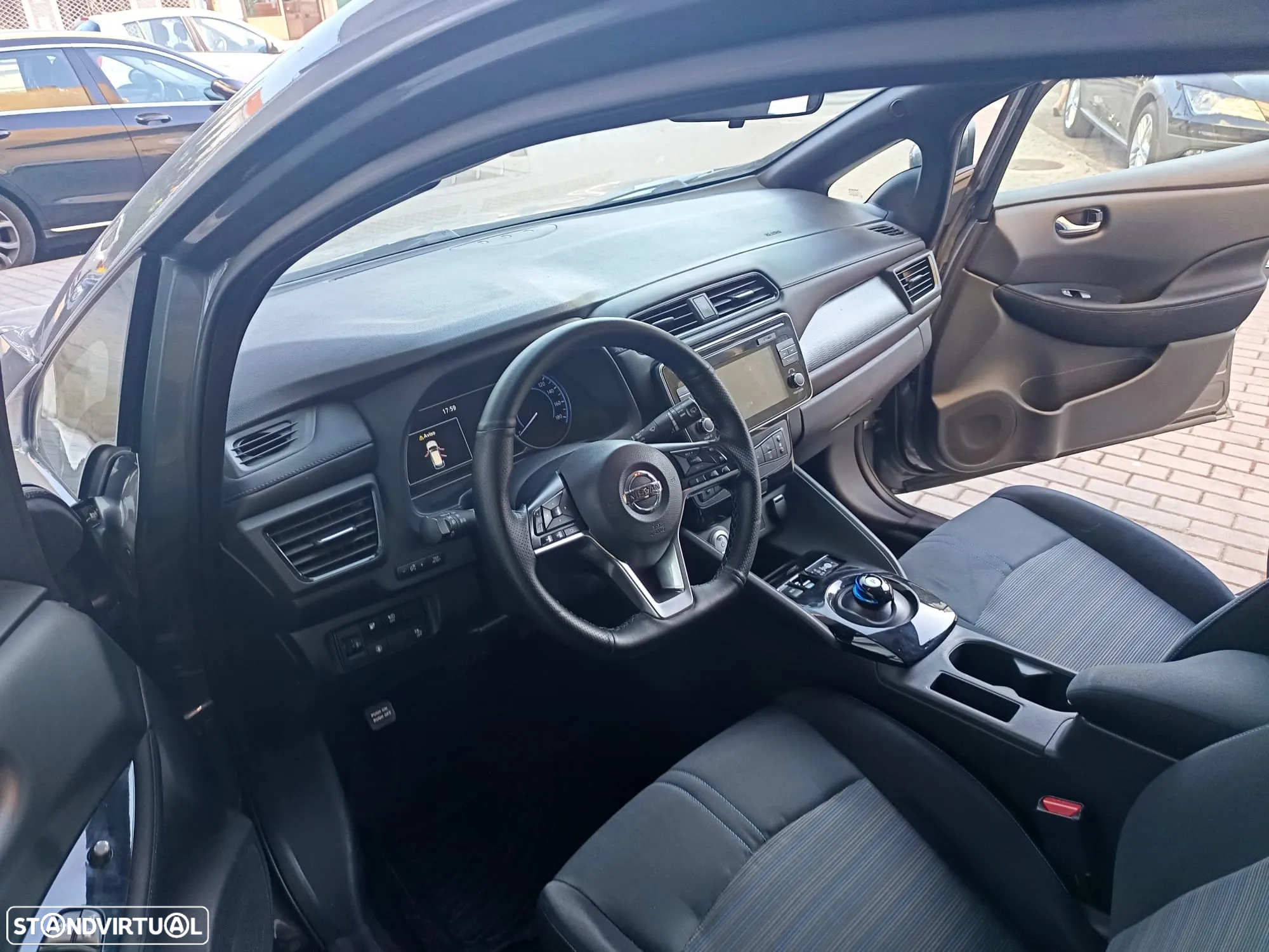 Nissan Leaf N-Connecta - 9