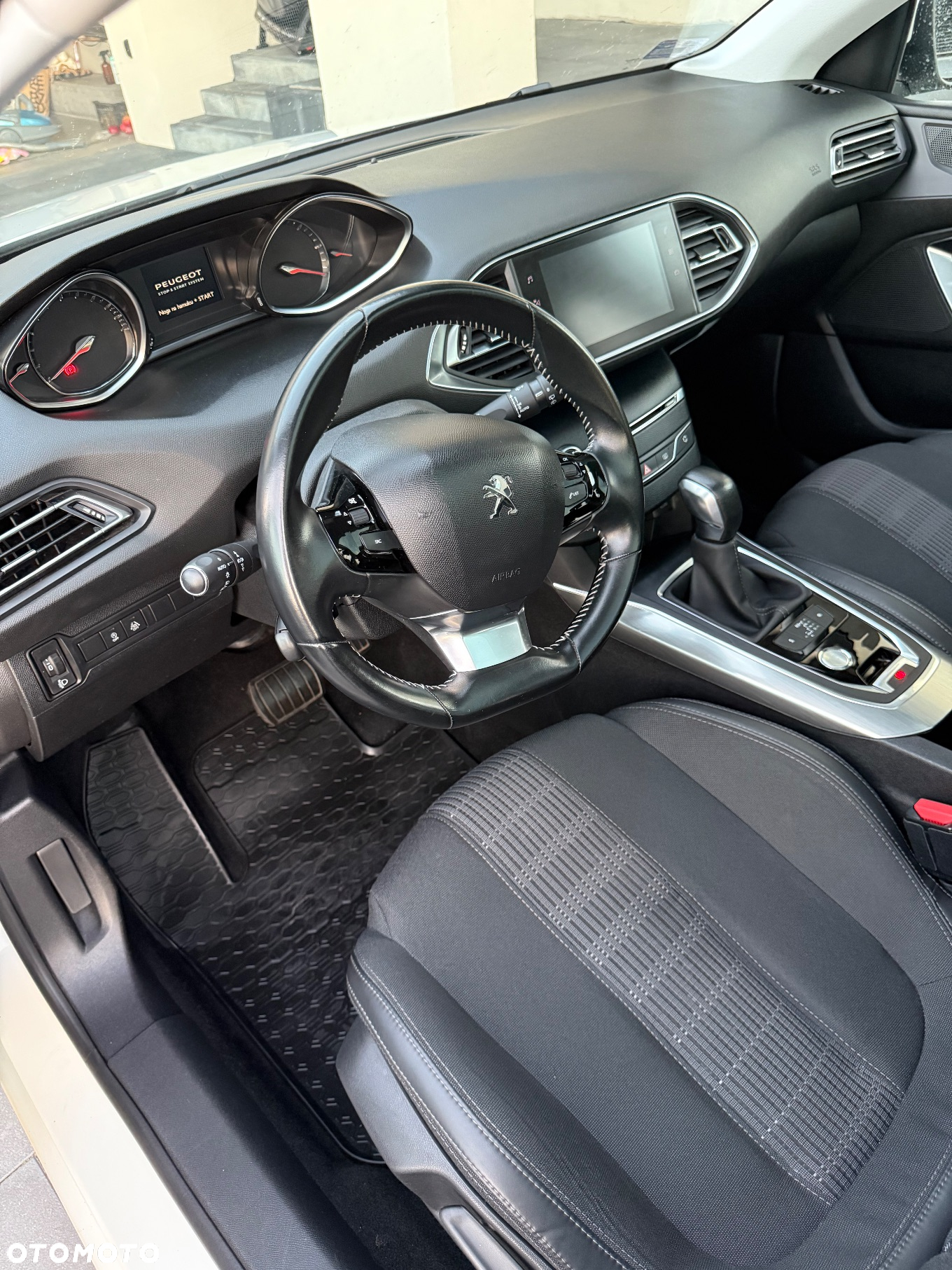 Peugeot 308 SW 1.6 BlueHDi Allure S&S EAT6 - 9