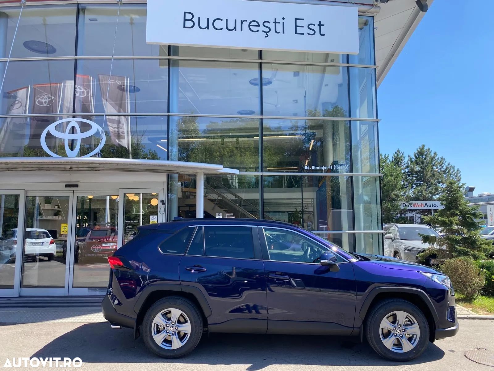 Toyota RAV4 - 1