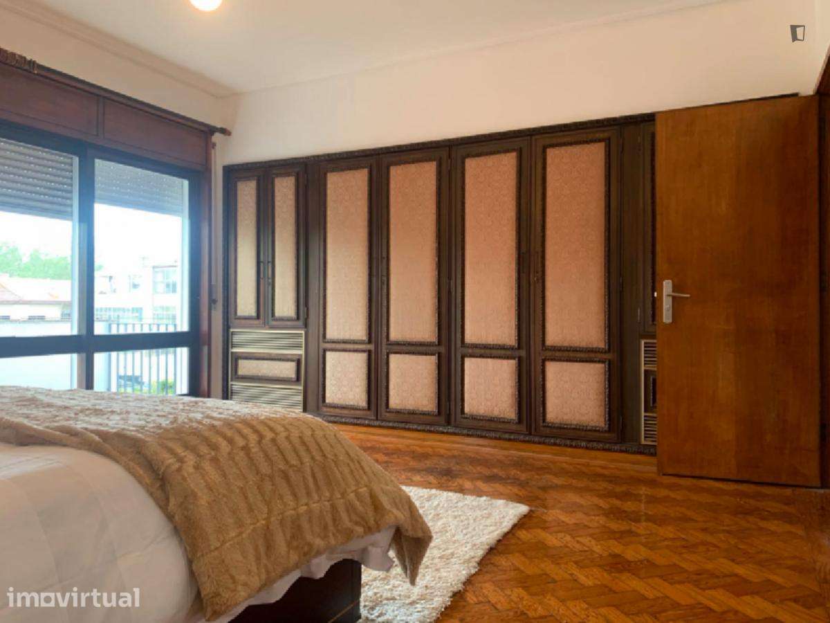 Quarto - localizado em Paranhos Porto - Grande imagem: 4/31