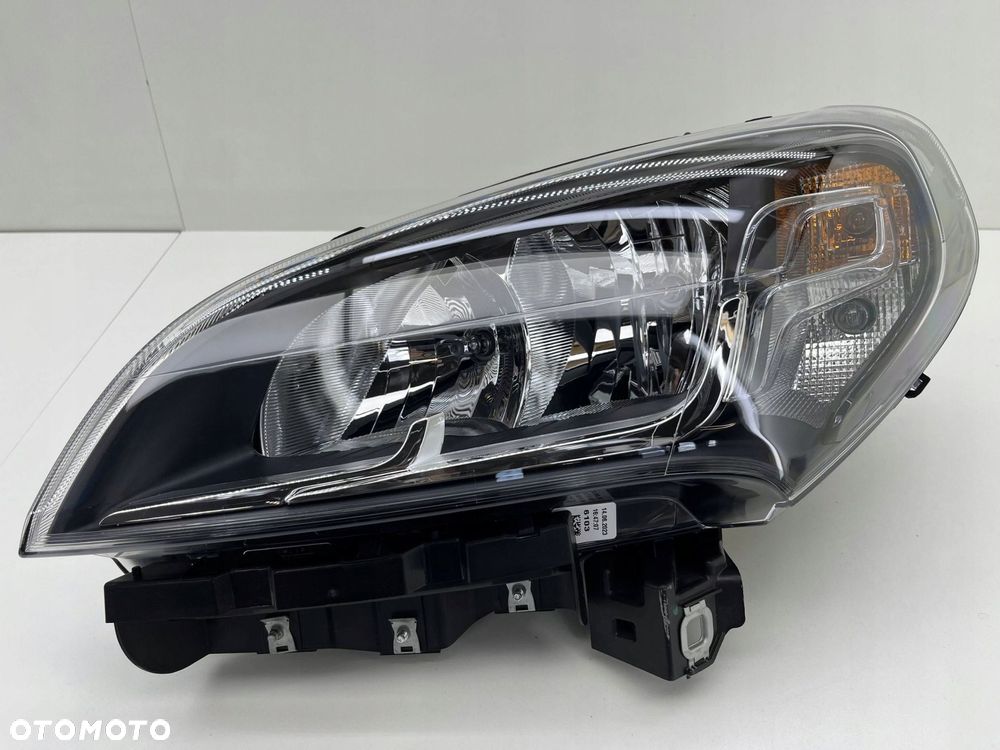 FIAT DOBLO LEWA LAMPA PRZÓD EUROPA 10500748 - 1
