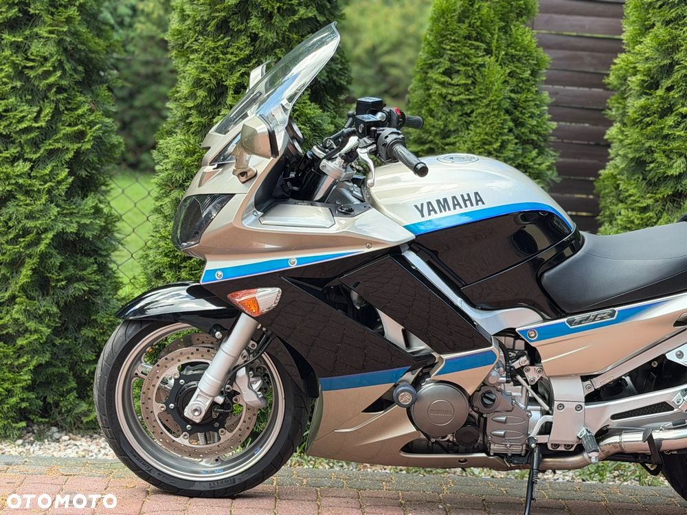 Yamaha FJR - 19