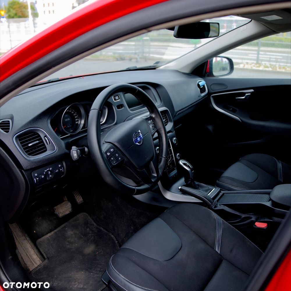 Volvo V40 T4 Kinetic - 25