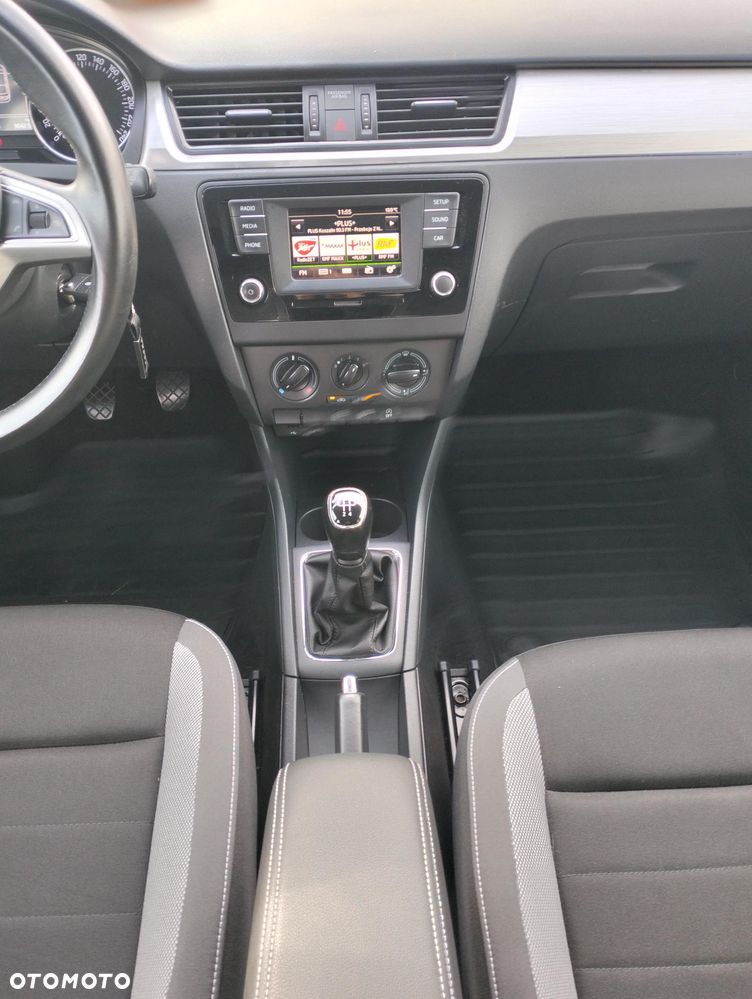 Skoda RAPID 1.2 TSI Ambition - 21