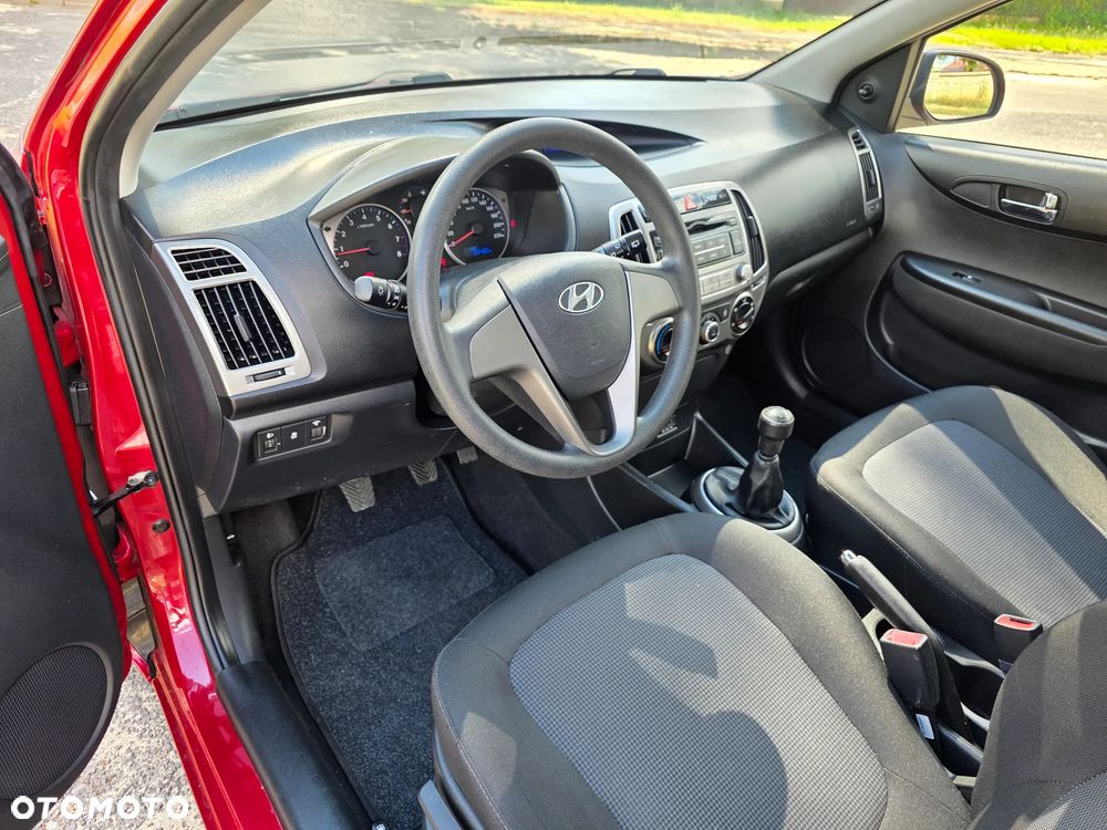 Hyundai i20 1.2 Trend - 12