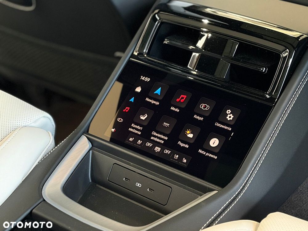 Porsche Panamera - 22