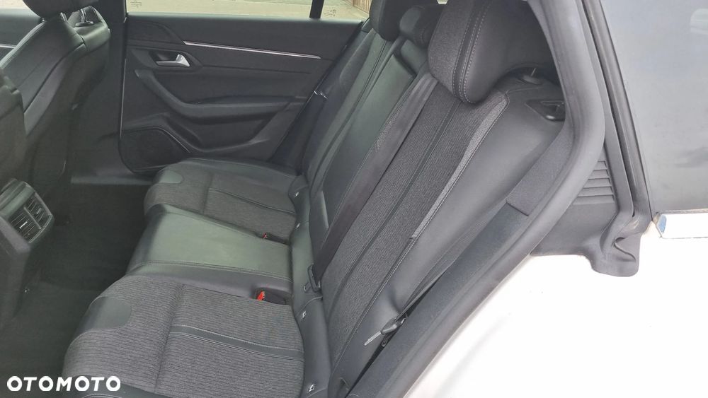 Peugeot 508 BlueHDi 160 EAT8 Allure Business-Paket - 26