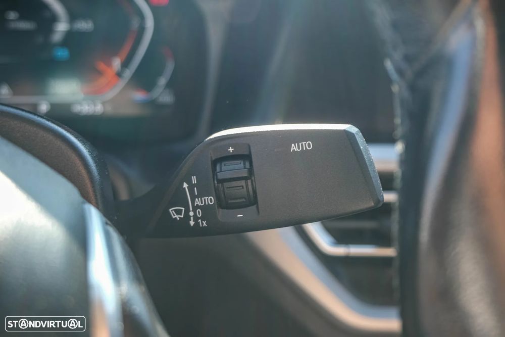 BMW 318 d Auto - 11