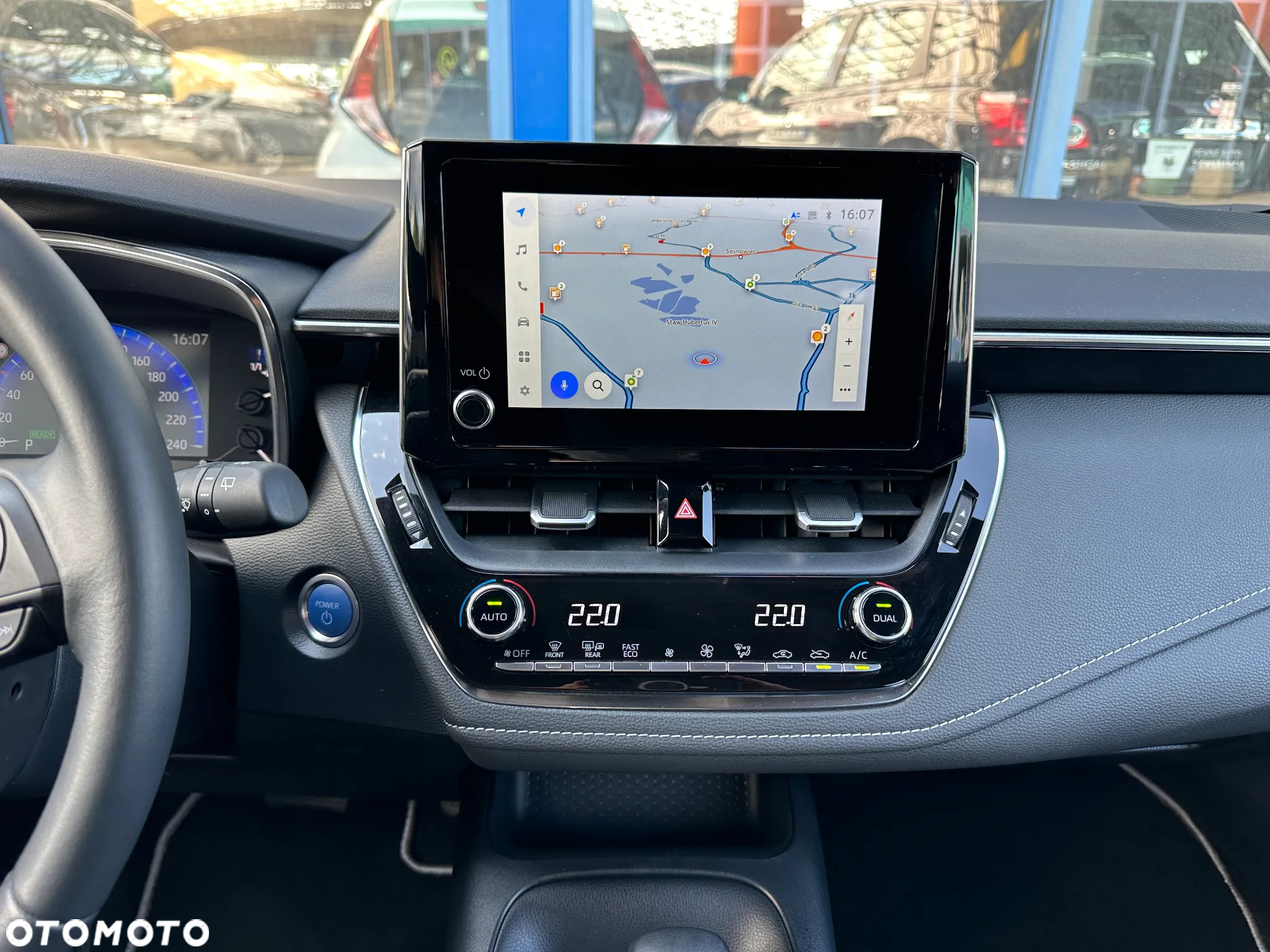 Toyota Corolla 1.8 Hybrid - 28