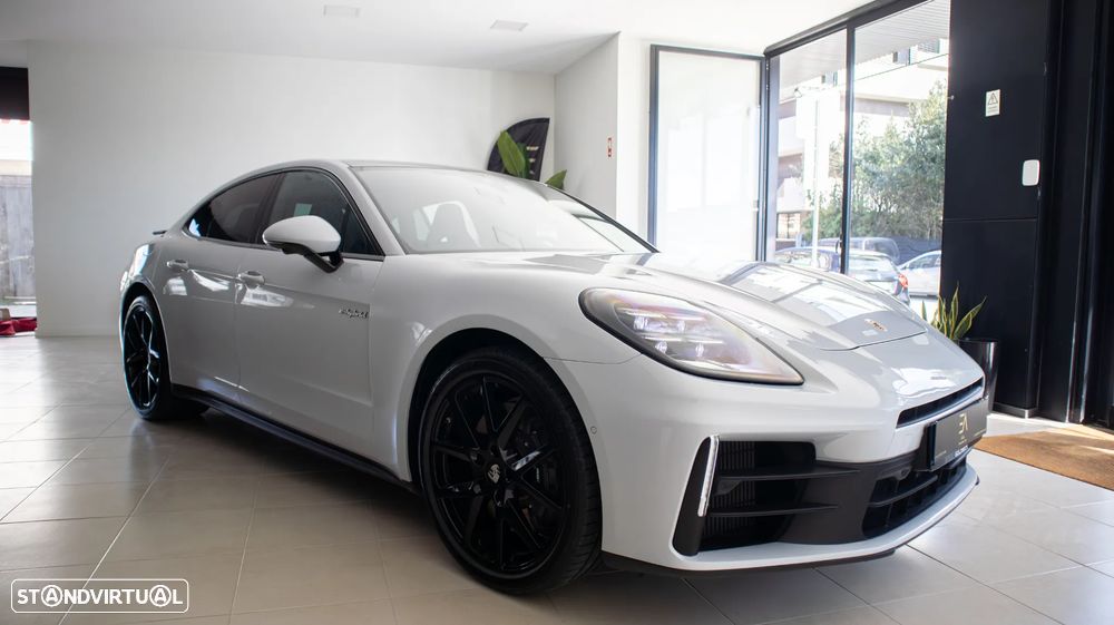 Porsche Panamera 4 E-Hybrid - 5