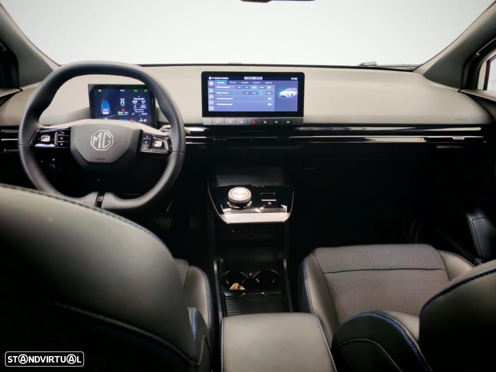 MG MG4 64 kWh Luxury - 11