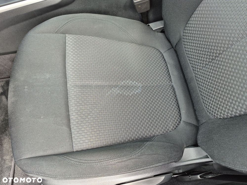 BMW Seria 2 218i Advantage - 13