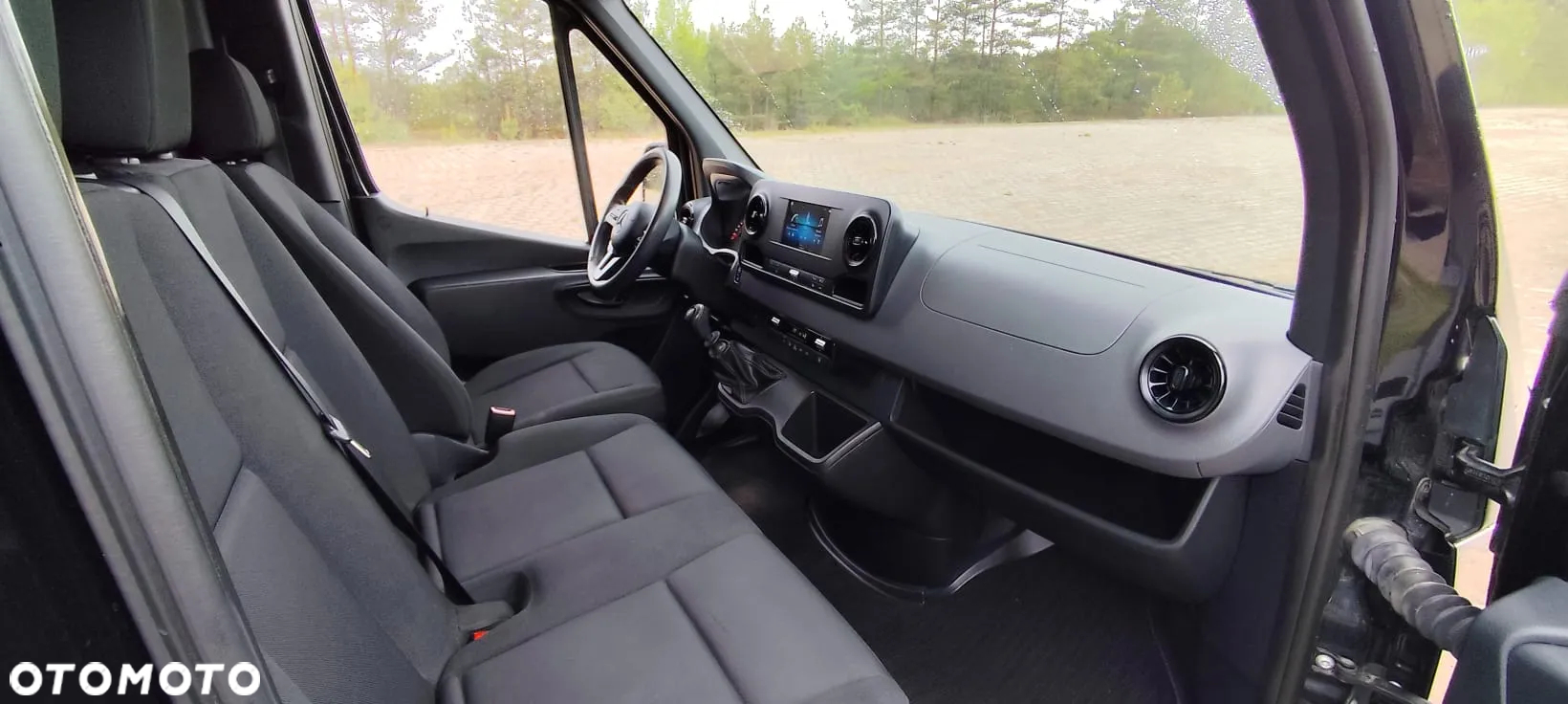 Mercedes-Benz Sprinter - 11